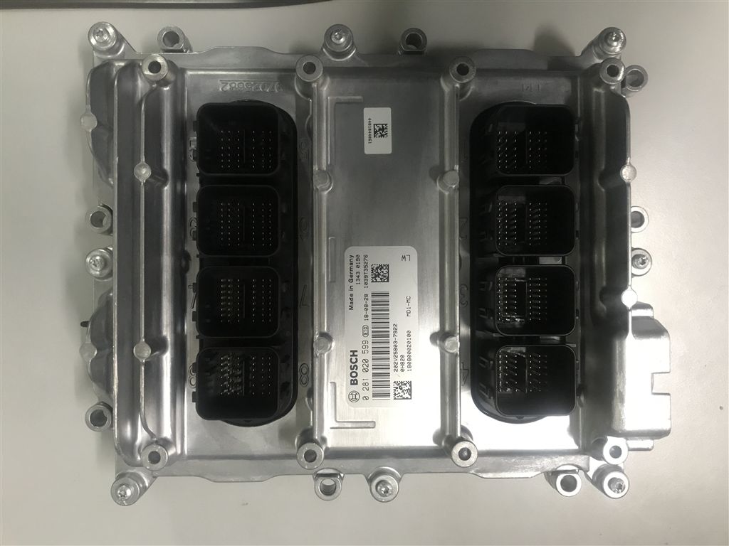 SINOTRUK MD1CE100 — 0281020599 ECU 硬件 / 汽车配件
